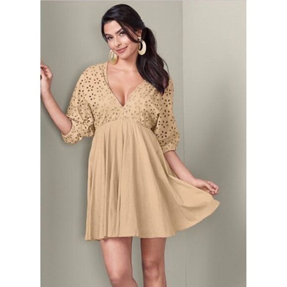 Venus Plunging V Neckline Eyelet Shift Dress Size S - Picture 1 of 12